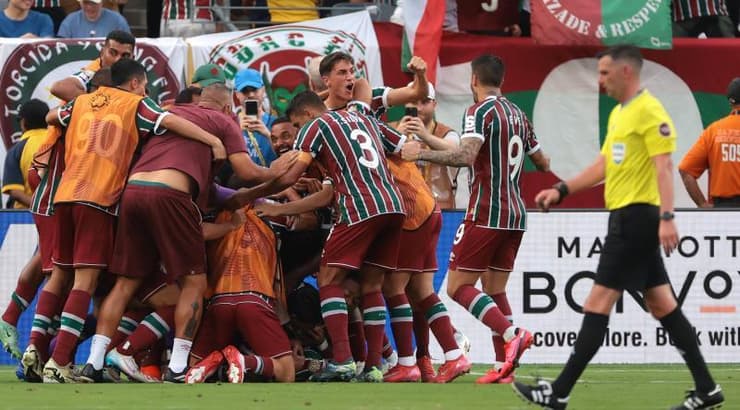 שחקני פלומיננזה חוגגים (IMAGO) שחקני פלומיננזה חוגגים