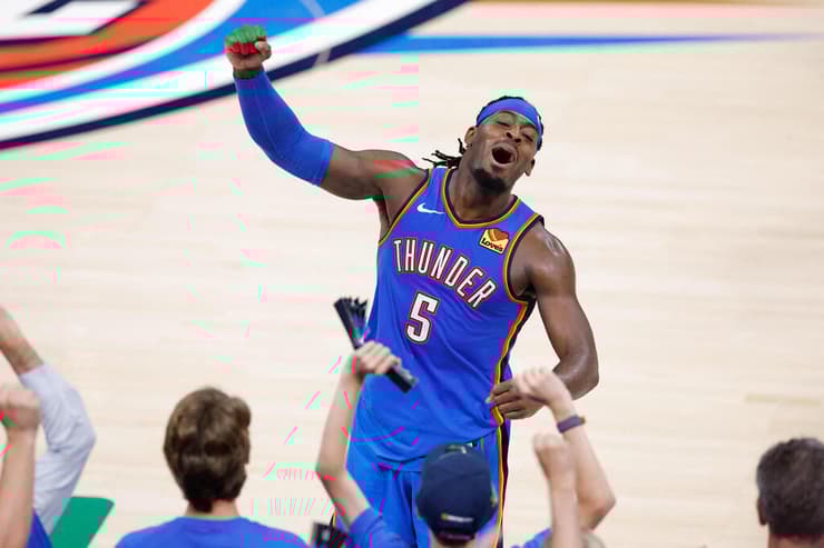 דורט מבין שזה ערב היסטורי (צילום: Alonzo Adams-Imagn Images) דורט מבין שזה ערב היסטורי