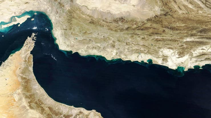 ארכיון צילום לויין מיצרי הורמוז איראן מפרץ עומאן