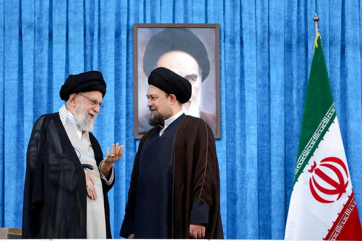 חסן חומייני נכדו של אייתוללה חומייני לצד עלי חמינאי מנהיג איראן