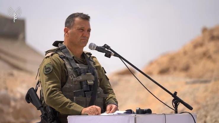 האלוף עשור (צילום: דובר צה"ל) מפקד פיקוד הדרוך יניב עשור שוחח עם לוחמי אוגדה 252