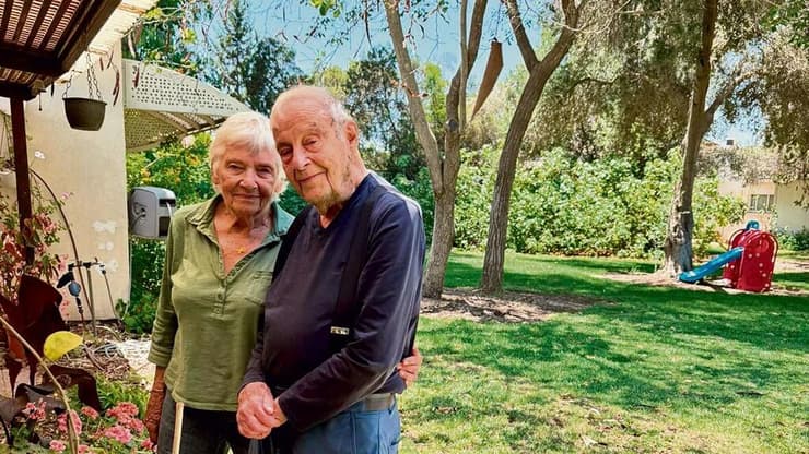 גרטה ואשר "צימבה" צימבליסטה בקיבוץ רעים