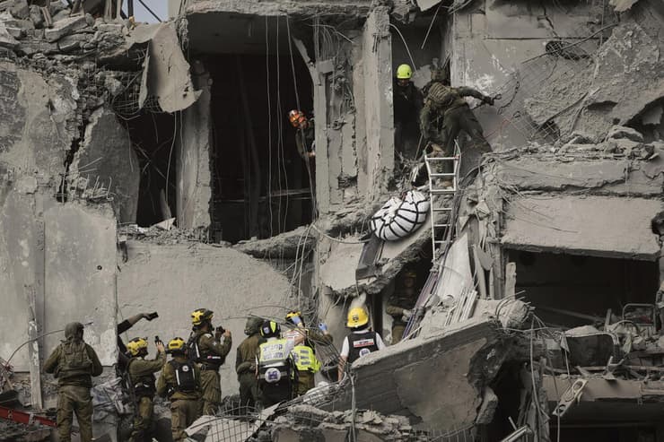 הריסות בזירת הנפילה בבאר שבע