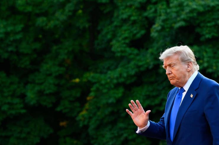 נשיא ארה"ב טראמפ מגיע לפסגת נאט"ו ב האג הולנד