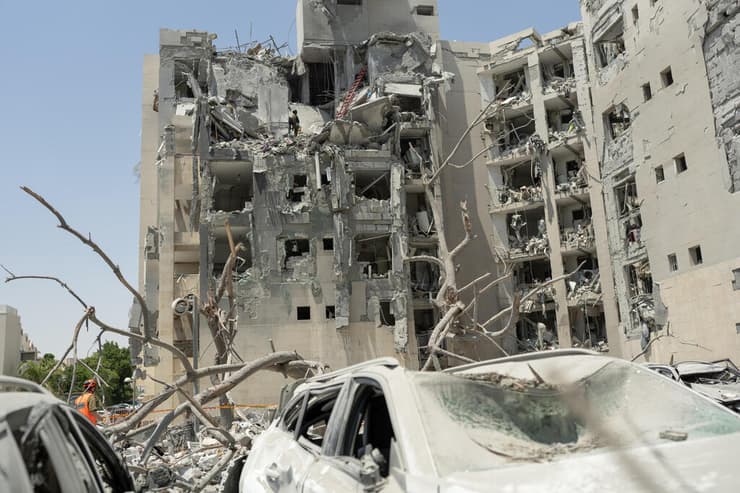 הריסות בזירת הנפילה בבאר שבע