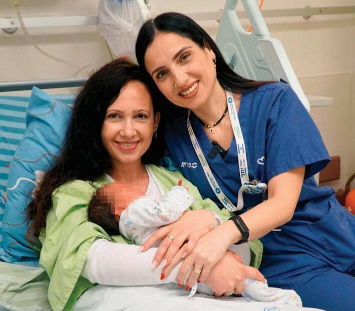 יולדת במחלקת יולדות כרמל