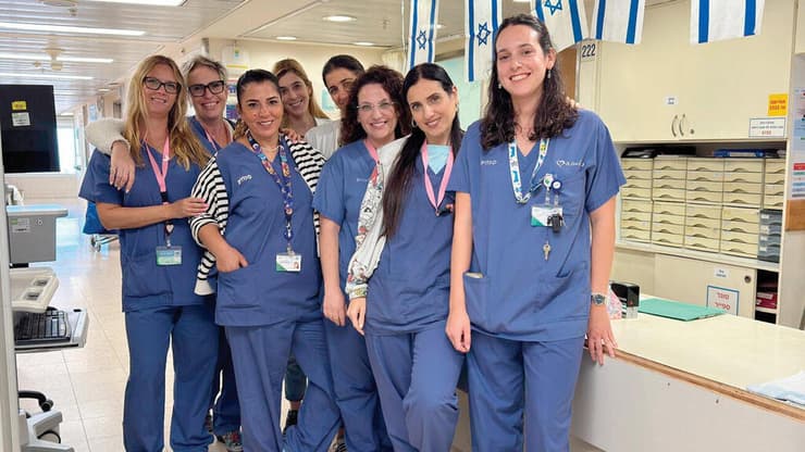 צוות האחיות מחלקת יולדות כרמל