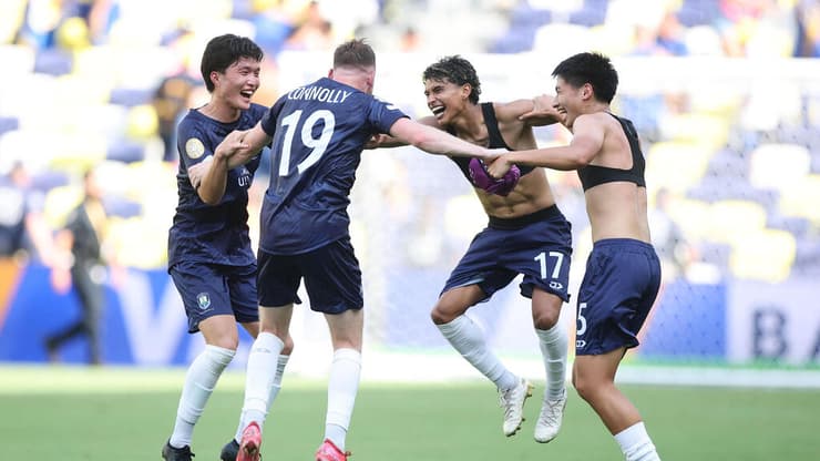 שחקני אוקלנד סיטי חוגגים (Alex Grimm/AFP) שחקני אוקלנד סיטי חוגגים