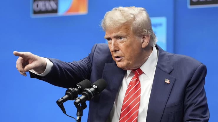 נשיא ארה"ב דונלד טראמפ פסגת נאט"ו