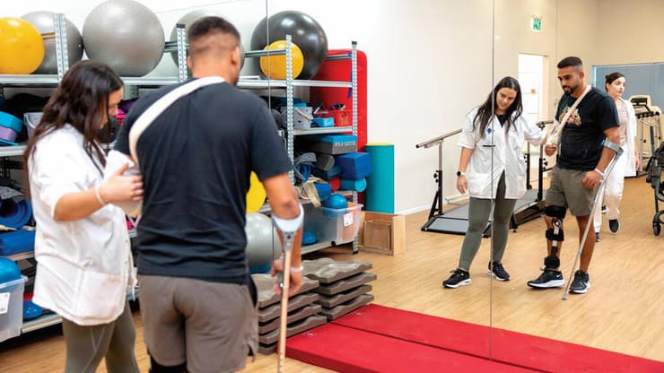 אולם פיזיותרפיה ראשי (צילום: alex lapiner) אולם פיזיותרפיה ראשי