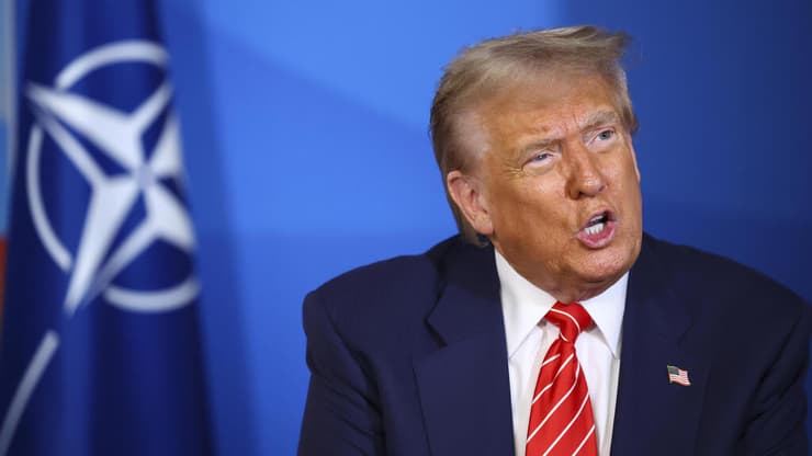 נשיא ארה"ב דונלד טראמפ בפסגת נאט"ו
