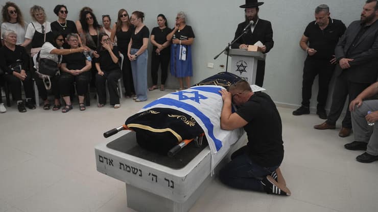 הלווייתה של נועה בוגוסלבסקי ז"ל