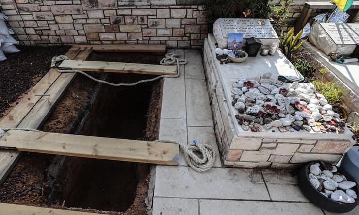 הלווייתו של סמ"ר ניב רדיע ז"ל