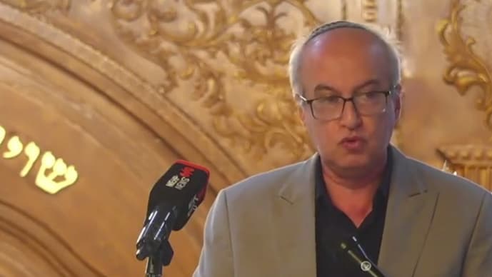 ד"ר הומיון שמח בנאומו הערב