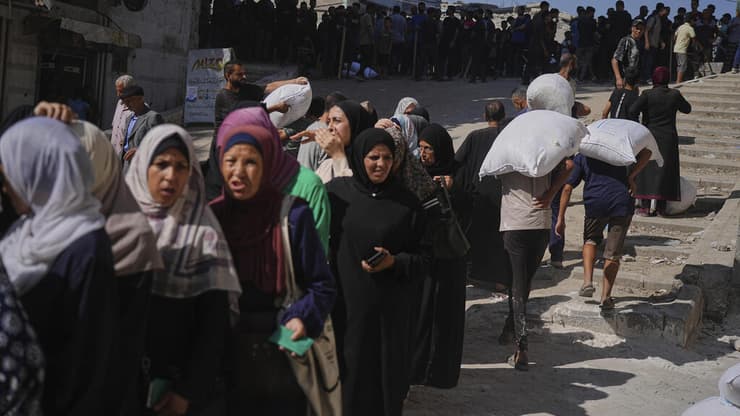 חלוקת סיוע הומניטרי בצפון הרצועה