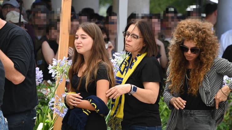 הלווייתו של מתן שי ישינובסקי ז"ל בבית העלמין בכפר יונה