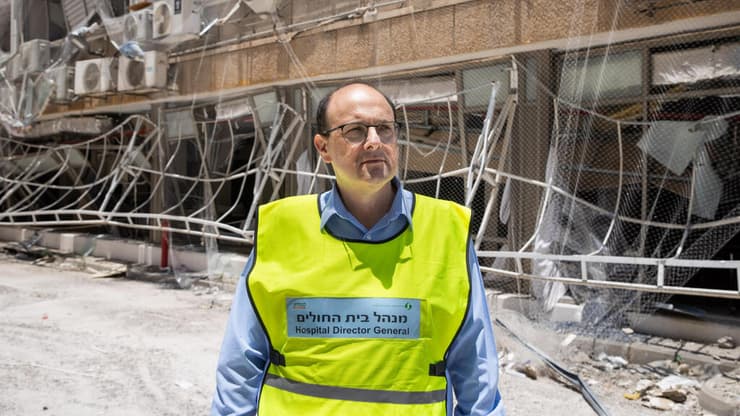  פרופ' שלמה קודש. "לפני שבונים בית חולים חדש, תמגנו את בית החולים שנלחם על הנגב כבר 65 שנה"