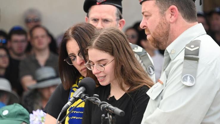 הלווייתו של מתן שי ישינובסקי ז"ל בבית העלמין בכפר יונה