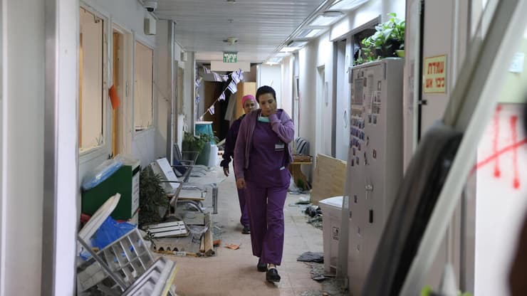 בית חולים סורוקה אחרי פגיעת הטיל 