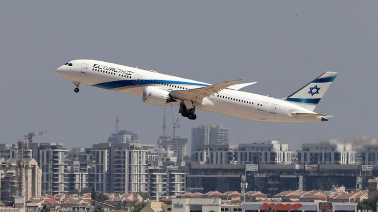 דרימליינר של אל על ממריא מנתב"ג ללוס אנג'לס, אתמול