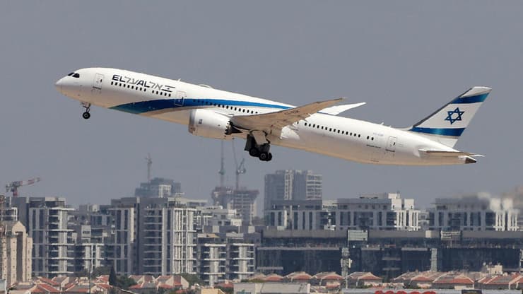 דרימליינר של אל על ממריא מנתב"ג ללוס אנג'לס, אתמול