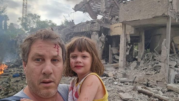 טייל נחשון ומשפחתו היו בממ"ד בזמן המטח האיראני כשביתם נפגע