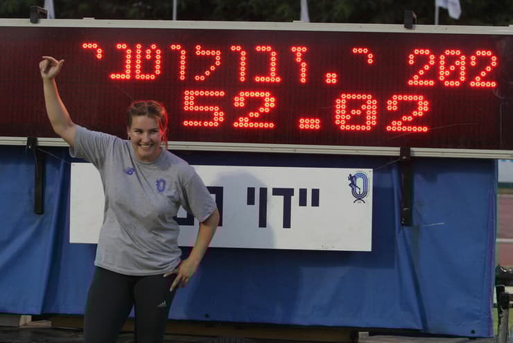 "התאהבתי במקצוע הזה". זבולוטני ב-2008 (צילום: טל שחר) יבגניה זבולוטני ב-2008