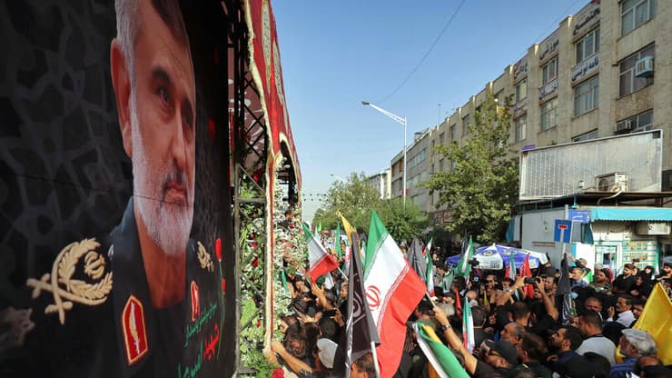 הלוויות ענק לבכירים האיראנים שחוסלו