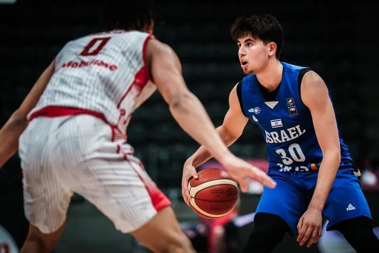 ארבעה שחקנים עם לפחות 16 נקודות. סהר (צילום: FIBA) סהר