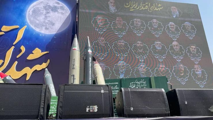 הלוויות ענק לבכירים האיראנים שחוסלו