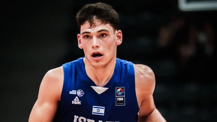 לוהט. מאייר (צילום: FIBA) עומר מאייר