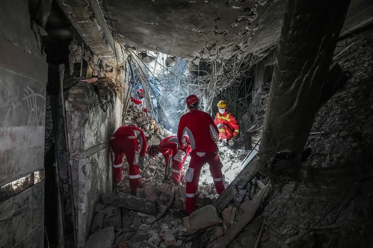 ההריסות בכלא אווין בטהרן לאחר התקיפות