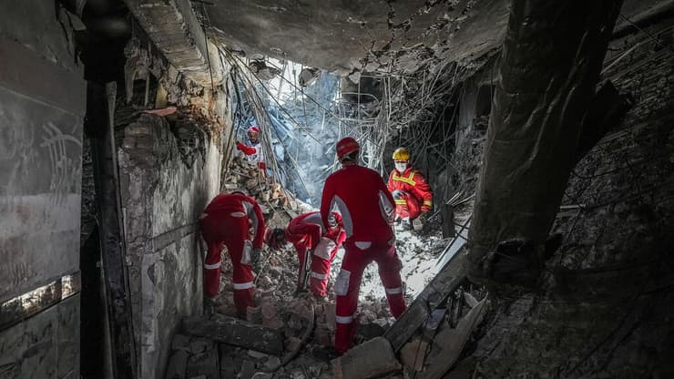 ההריסות בכלא אווין בטהרן לאחר התקיפות