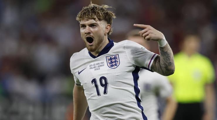 מכוון לזכייה שנייה שלו בטורניר. הארווי אליוט (רויטרס) מכוון לזכייה שנייה שלו בטורניר. הארווי אליוט