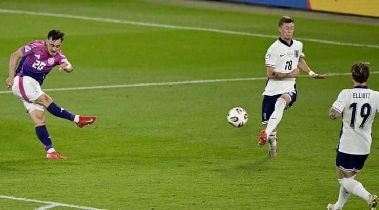 פול נבל משגר לרשת (רויטרס) פול נבל משגר לרשת