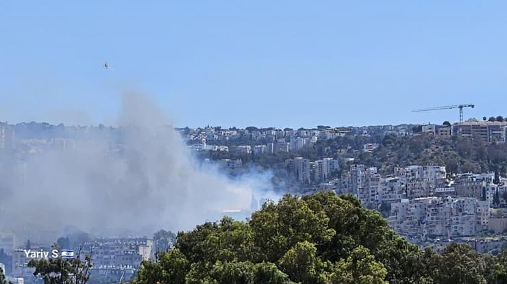 שריפה פרצה בשטח פתוח בחיפה