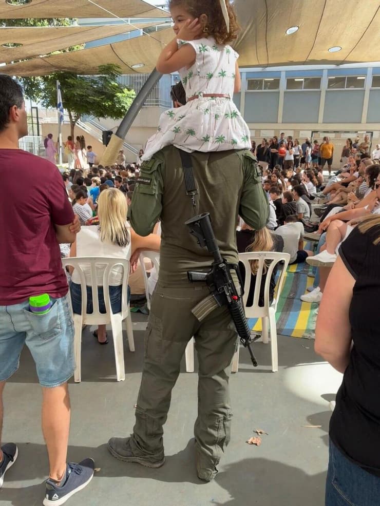 נ' הצליח להגיע עם אפטר שקיבל לכמה שעות למסיבה עם בתו מלודי 
