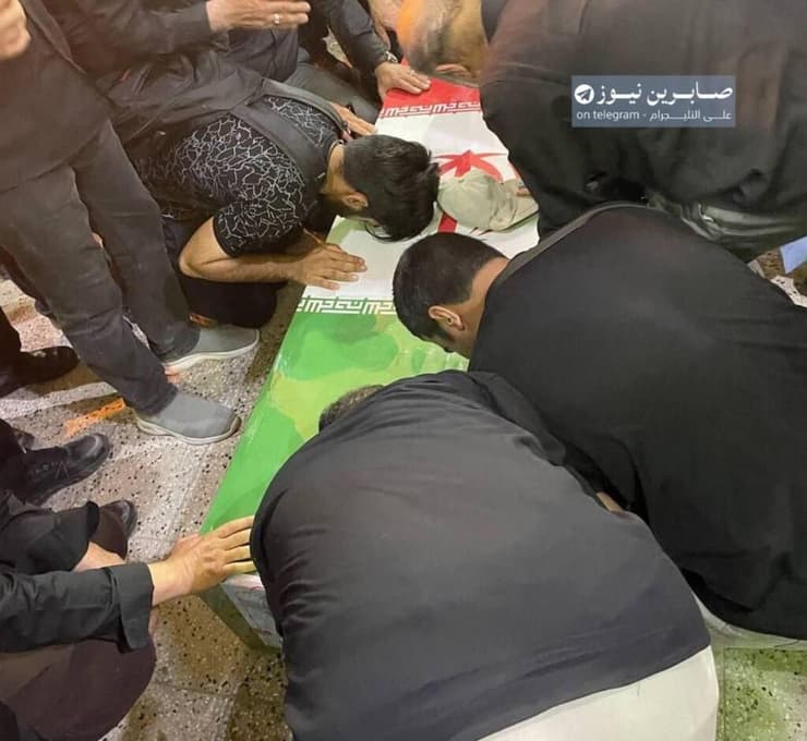 איראן הלוויית מוחמד חסן מחקקי בכיר משמרות המהפכה שחוסל