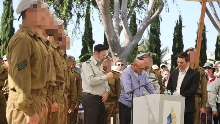 הלוויתו של סמל ישראל נתן רוזנפלד