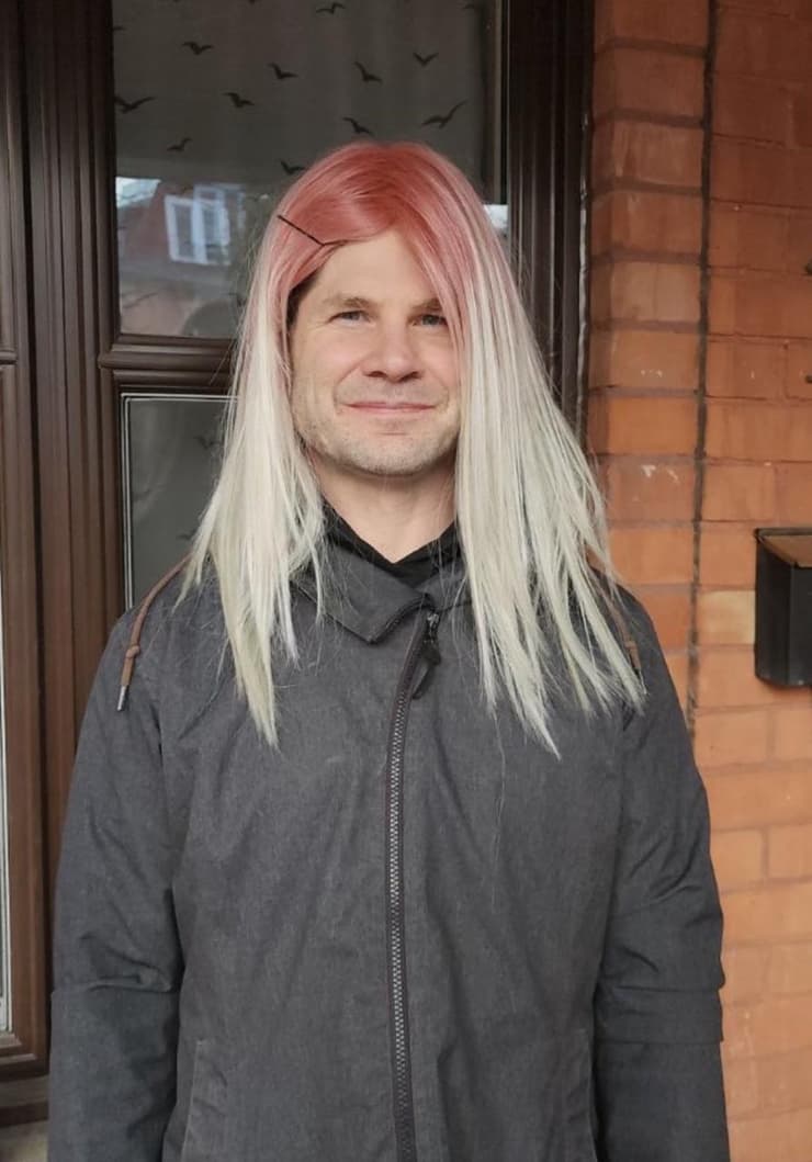 איאן אספנליידר עורך דין שעבד בעיריית אוטווה קנדה ומואשם ב השחתה של אנדטה לזיכרון השואה שואה בעיר