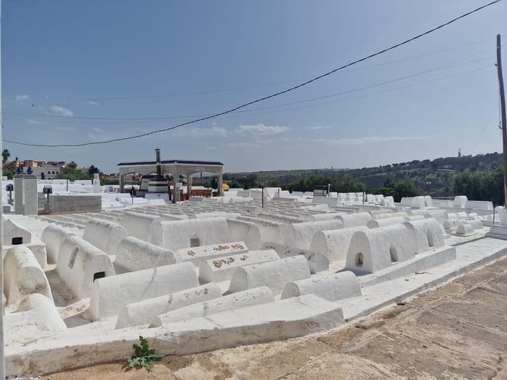 קברים בבית העלמין היהודי בפאס, מרוקו