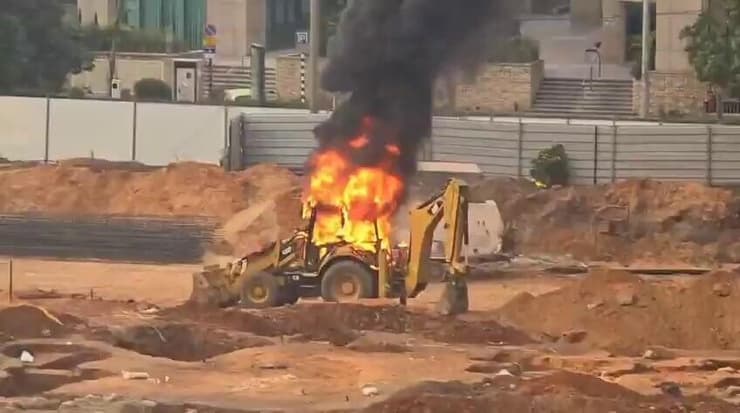 התפרעות חרדים במתחם אאורה בעקבות מציאת שרידי בית קברות התפרעות חרדים במתחם אאורה בעקבות מציאת שרידי בית קברות