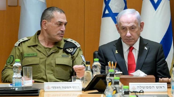 ראש הממשלה בנימין נתניהו ושר הביטחון ישראל כ"ץ נפגשו היום (שני) עם הרמטכ"ל, רב-אלוף אייל זמיר וחברי פורום המטה הכללי של צה"ל לסיכום מבצע "עם כלביא" נגד איראן