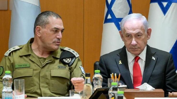 נתניהו וזמיר בדיון, ארכיון (צילום: מעיין טואף/ לע״מ) ראש הממשלה בנימין נתניהו ושר הביטחון ישראל כ"ץ נפגשו היום (שני) עם הרמטכ"ל, רב-אלוף אייל זמיר וחברי פורום המטה הכללי של צה"ל לסיכום מבצע "עם כלביא" נגד איראן