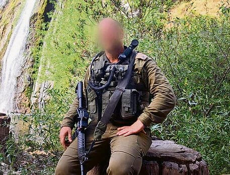 סא"ל (במיל') א' (44) מכפר חסידים. "ההתמודדות עם הכאב והעצב הייתה משותפת לי ולתלמידים" yk14424935