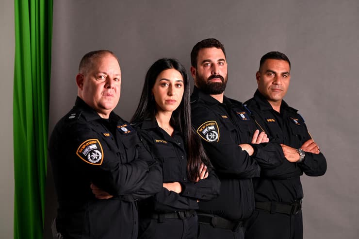 שוטרי יחידת להב 433, מימין לשמאל: רפ"ק רולנד קסיס, רס"ר מעיין דרזנר, רס"ר הדר ביטון וסנ"צ ישראל חזן