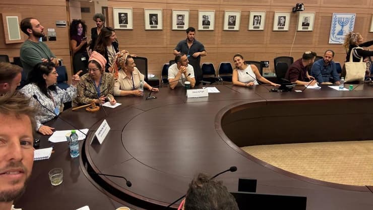 פגישה של ח״כ יולי אדלשטיין עם ראשי אגני משרתי המילואים