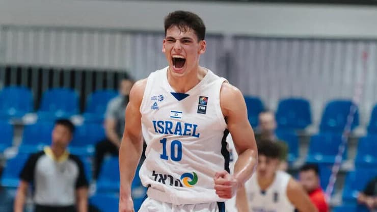 שחקן נבחרת הנוער של ישראל עומר מאייר