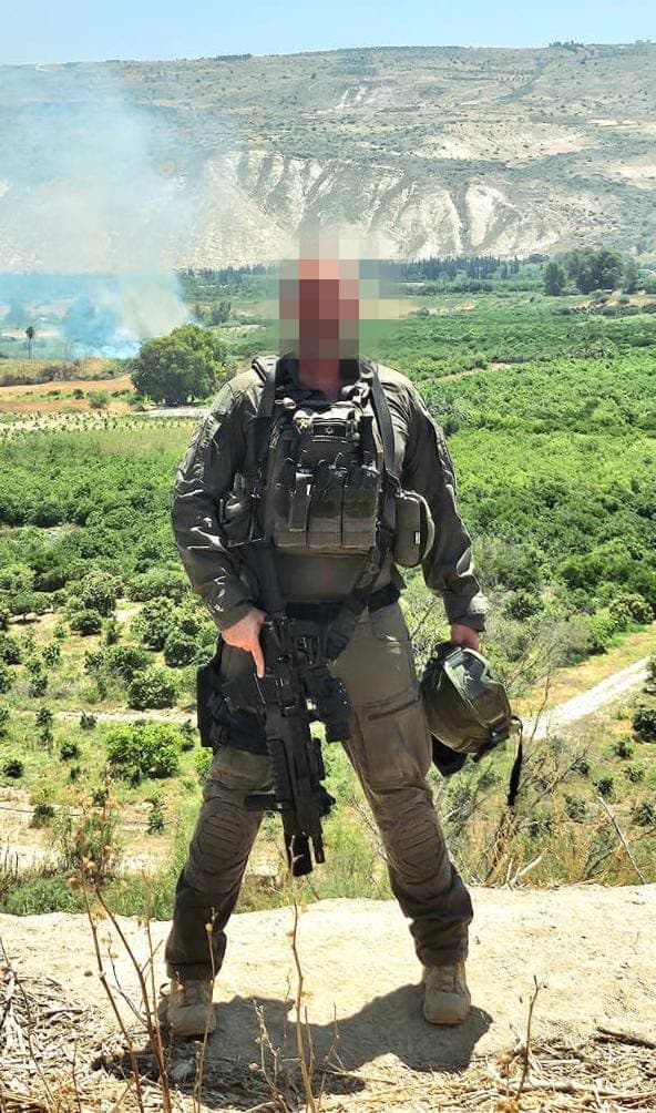 ש׳, לוחם מילואים ביחידה מיוחדת 