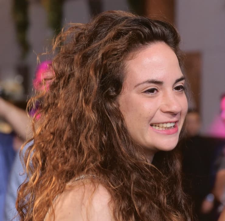 <div style="direction: ltr;"></div>ענבר הימן ז"ל. "מלח הארץ, גיבורת ישראל. אנחנו מצדיעים לך" (צילום: אלבום פרטי) ענבר הימן ז"ל